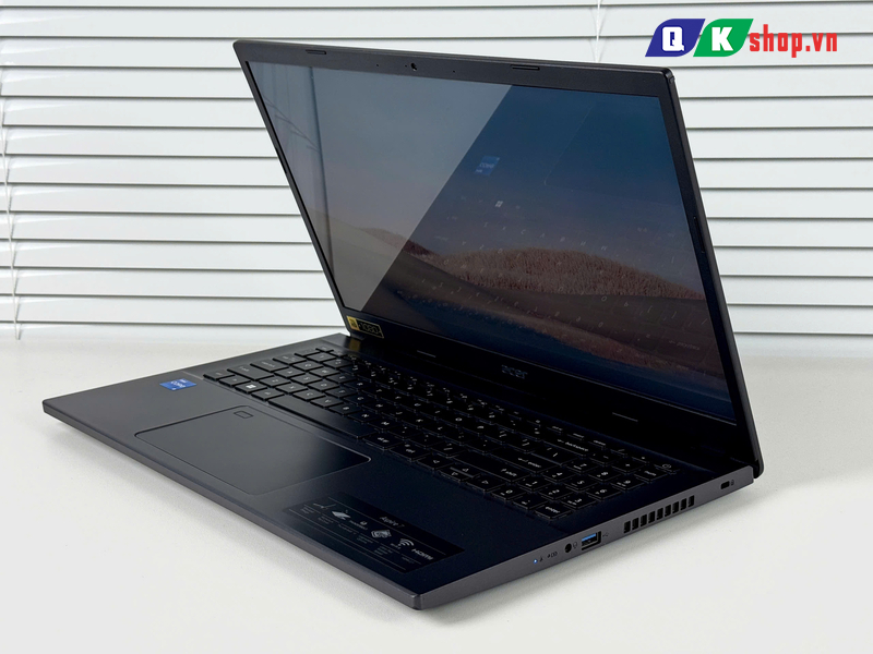LAPTOP ACER ASPIRE 7 A715-76-57CY Core I5 12450H / Ram 8GB/SSD 512GB / LCD 15.6″ FHD