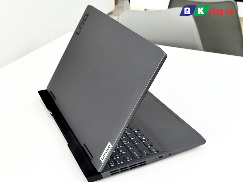 Laptop Lenovo LOQ 2023 15IRH8 Core i5-13420H / Ram 16 GB/SSD 1TB / 15.6″ FHD 144Hz / RTX 3050 6GB
