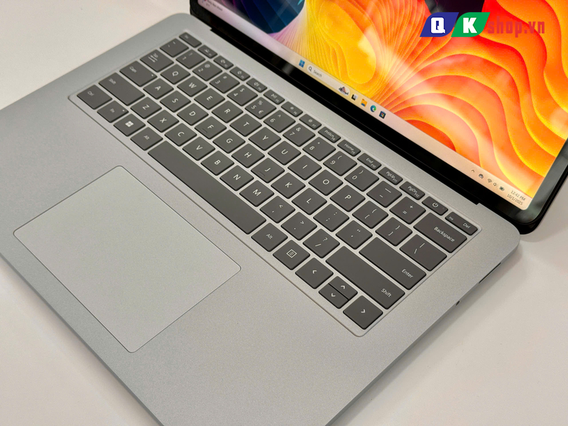 Laptop Microsoft Surface Laptop Studio Core i5 11300H / Ram16GB / SSD 512GB / 14.4 ” 2K(2400 x 1600), cảm ứng /  New 100%
